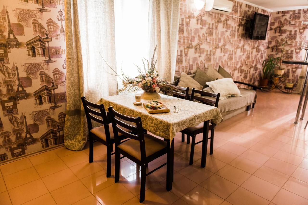 Golden Park Apartments Umanʼ Exterior foto