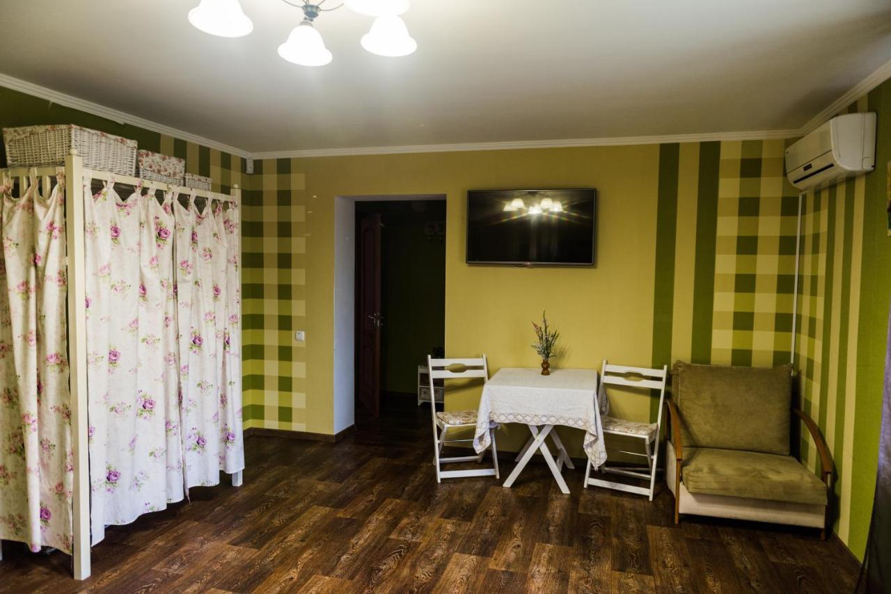 Golden Park Apartments Umanʼ Exterior foto
