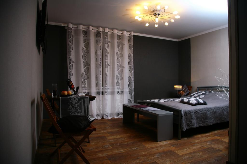 Golden Park Apartments Umanʼ Exterior foto