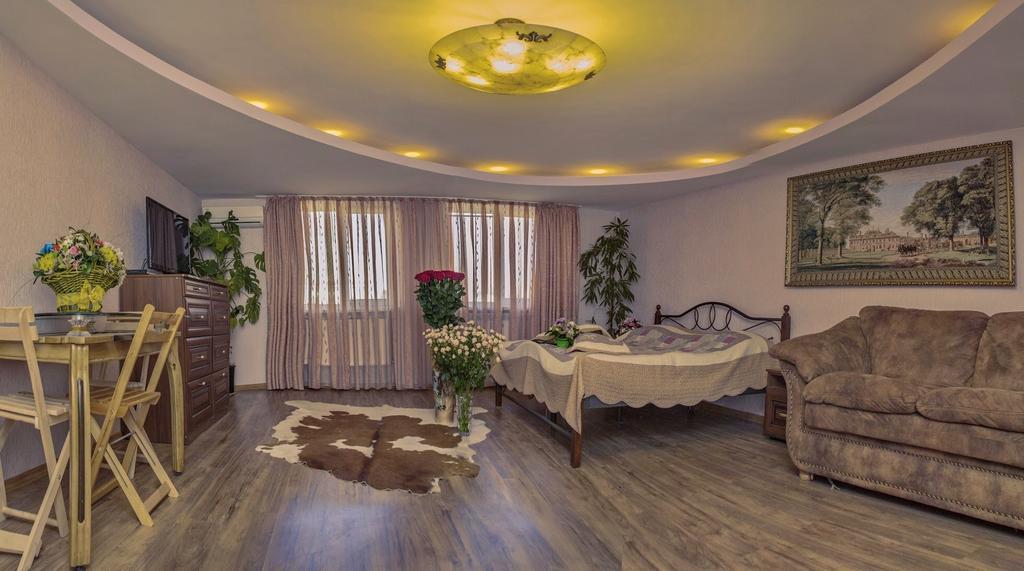 Golden Park Apartments Umanʼ Exterior foto
